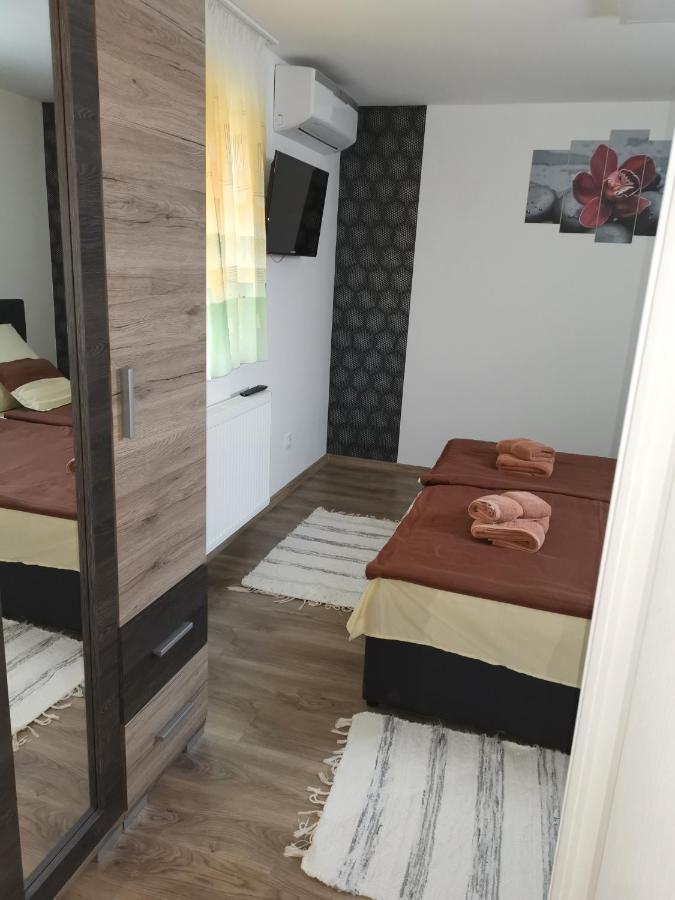 Lili Apartman Harkany Ngoại thất bức ảnh