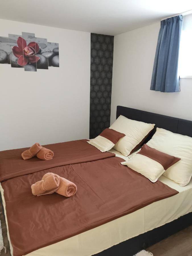 Lili Apartman Harkany Ngoại thất bức ảnh