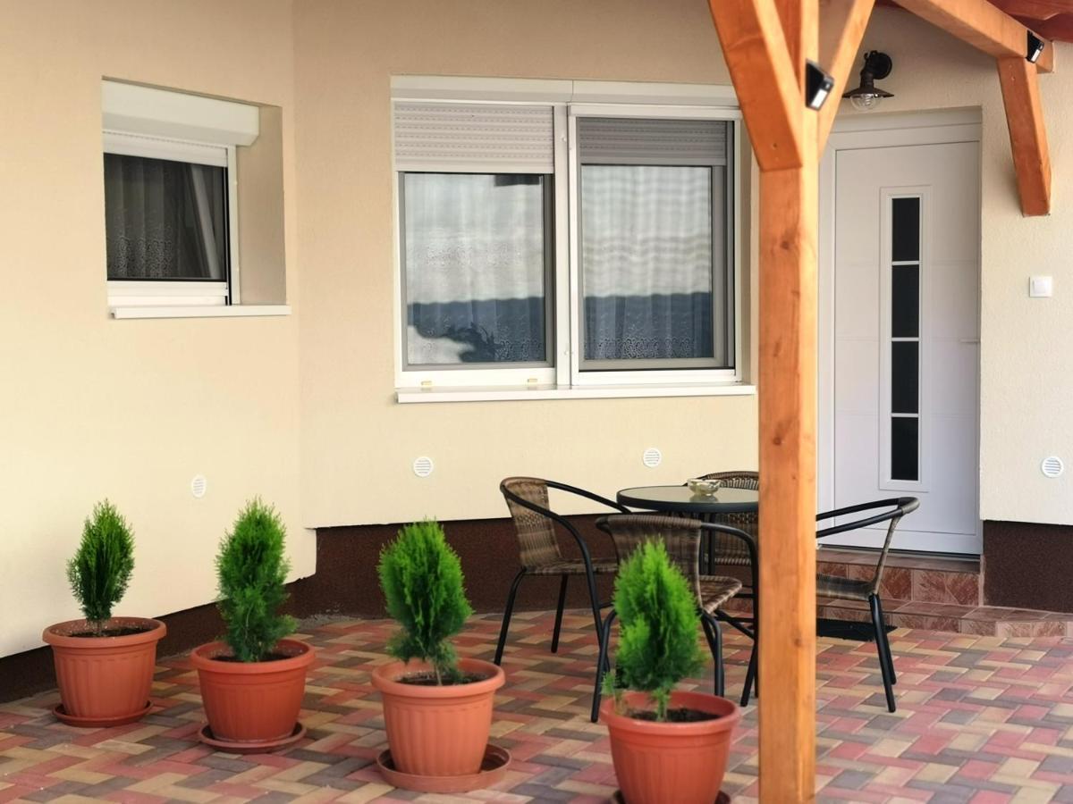 Lili Apartman Harkany Ngoại thất bức ảnh