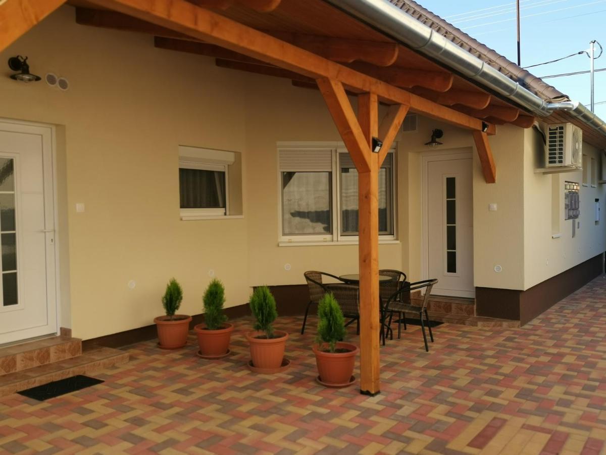 Lili Apartman Harkany Ngoại thất bức ảnh